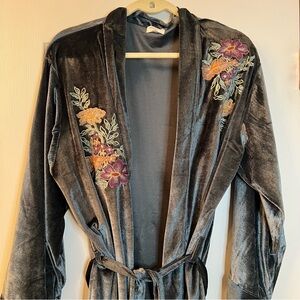 Embroidered Velvet Robe - Sage